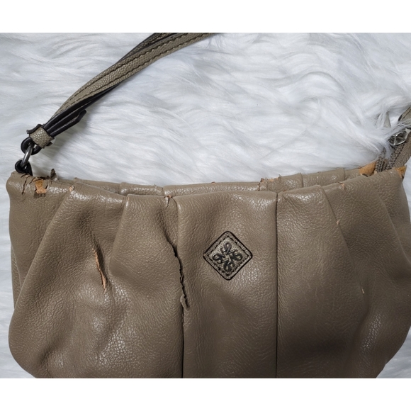 Vera Wang - Wristlet - Picture 5 of 5